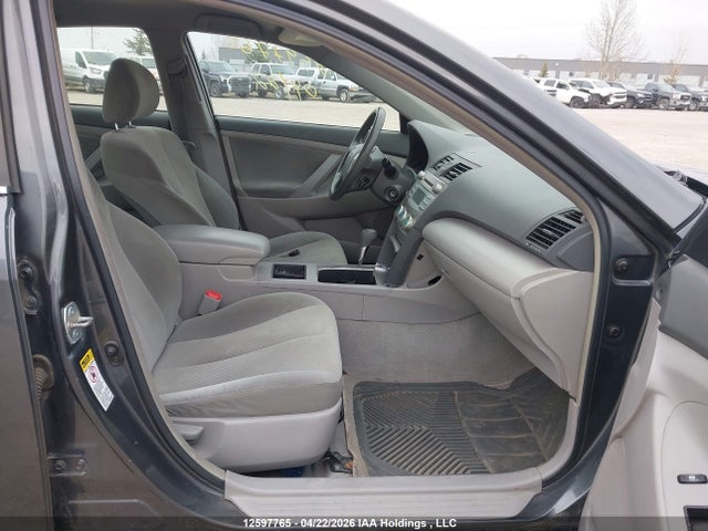 2007 Toyota Camry Ce/le/xle/se მანქანა იყიდება აუქციონზე, vin: 4T1BE46K67U015935, აუქციონის ნომერი: 12597765