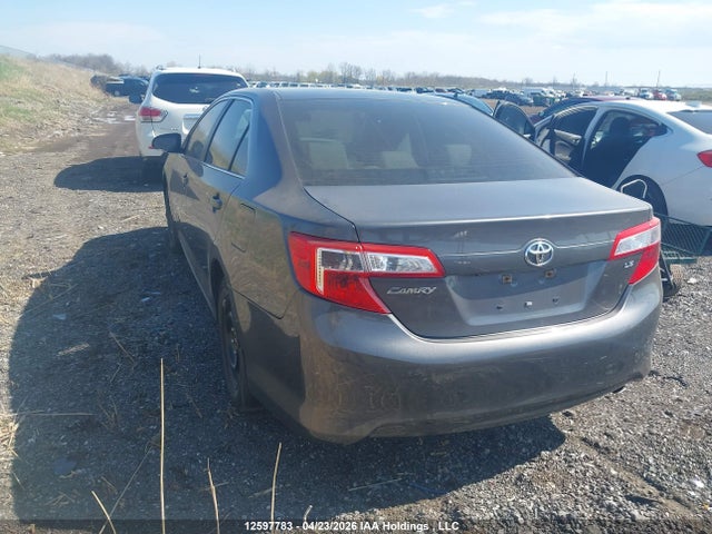 2014 Toyota Camry L/se/le/xle მანქანა იყიდება აუქციონზე, vin: 4T1BF1FK2EU443462, აუქციონის ნომერი: 12597783