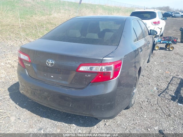 2014 Toyota Camry L/se/le/xle მანქანა იყიდება აუქციონზე, vin: 4T1BF1FK2EU443462, აუქციონის ნომერი: 12597783