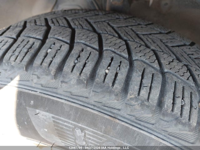 5XYKTDA79FG572612 KIA Sorento Lx V6