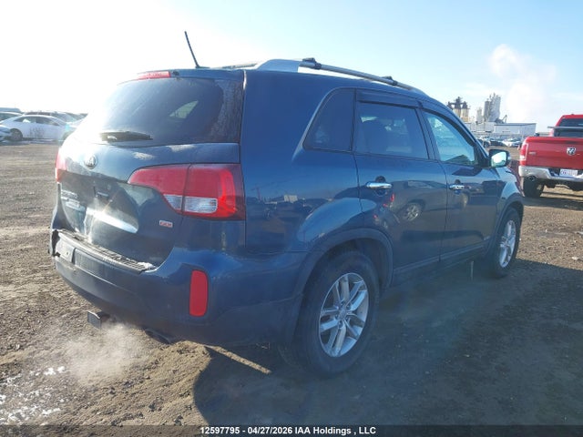 5XYKTDA79FG572612 KIA Sorento Lx V6