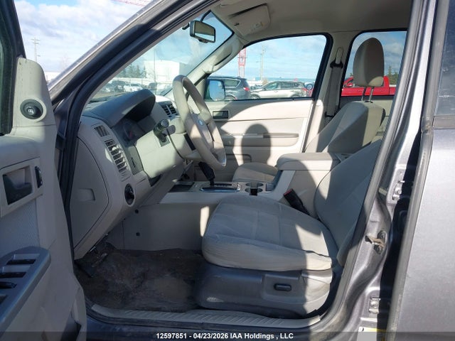 2010 Ford Escape Xlt მანქანა იყიდება აუქციონზე, vin: 1FMCU9DG2AKD29054, აუქციონის ნომერი: 12597851