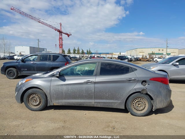 2011 Hyundai Elantra Gls/limited მანქანა იყიდება აუქციონზე, vin: 5NPDH4AE7BH010705, აუქციონის ნომერი: 12597875