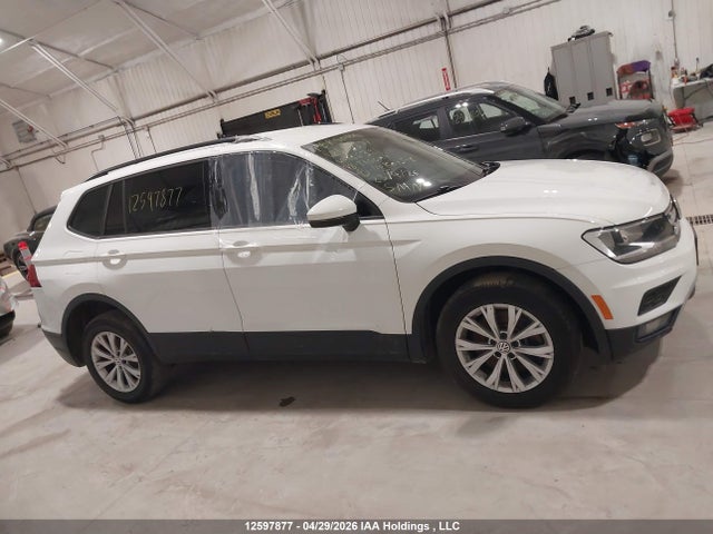 Продажа на аукционе авто 2018 Volkswagen Tiguan S, vin: 3VV0B7AX4JM166391, номер лота: 12597877