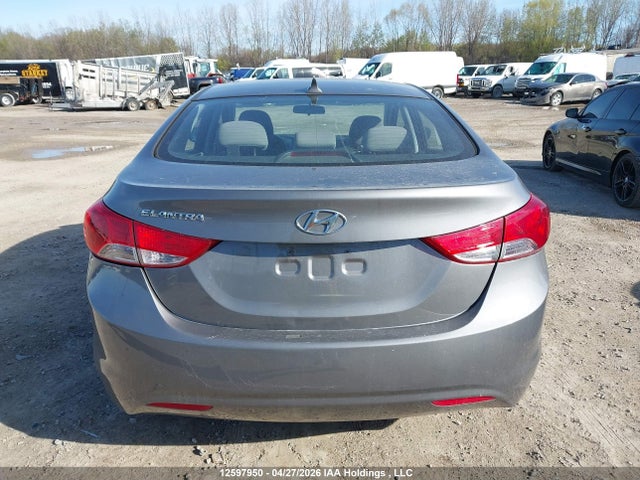 2013 Hyundai Elantra Gl მანქანა იყიდება აუქციონზე, vin: 5NPDH4AE8DH385845, აუქციონის ნომერი: 12597950