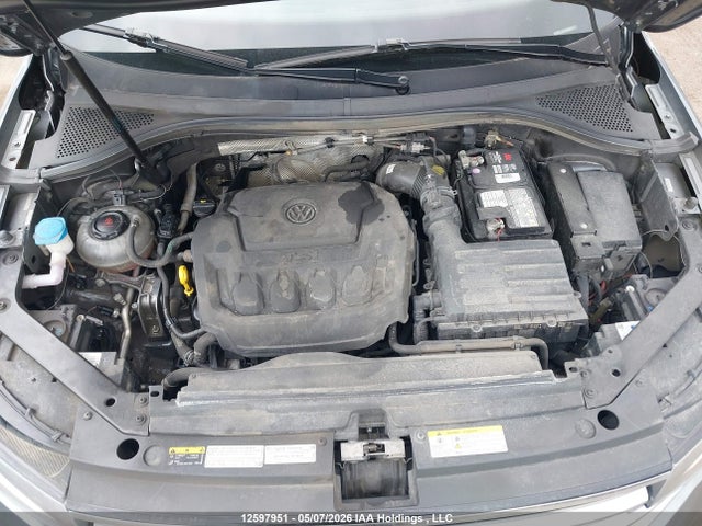 3VV2B7AX5NM068906 Volkswagen Tiguan
