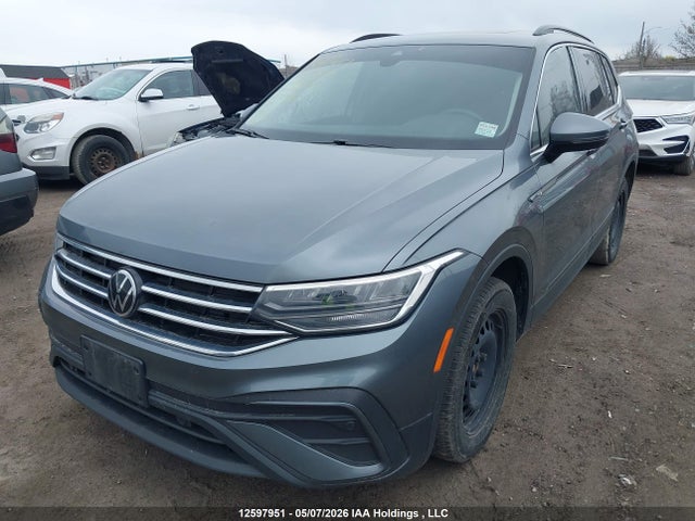 3VV2B7AX5NM068906 Volkswagen Tiguan