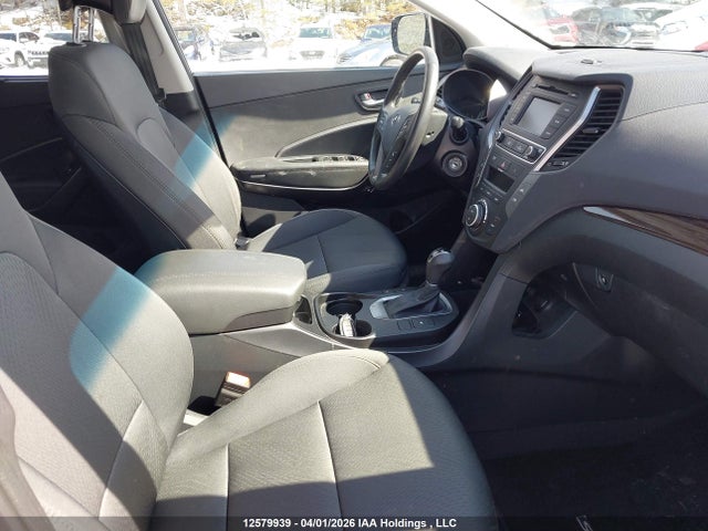 5XYZUDLB0HG393830 Hyundai Santa Fe Sport 2.4 Premium