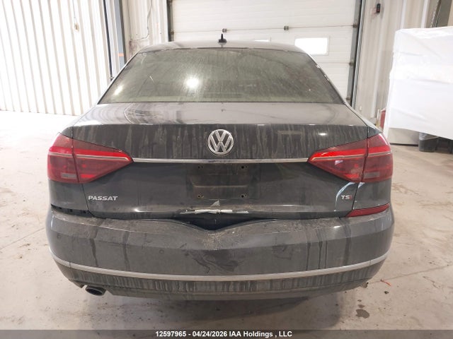 Aukcja sprzedaży 2017 Volkswagen Passat 1.8 Tsi Comfortline, vin: 1VWBT7A36HC037014, numer aukcji: 12597965