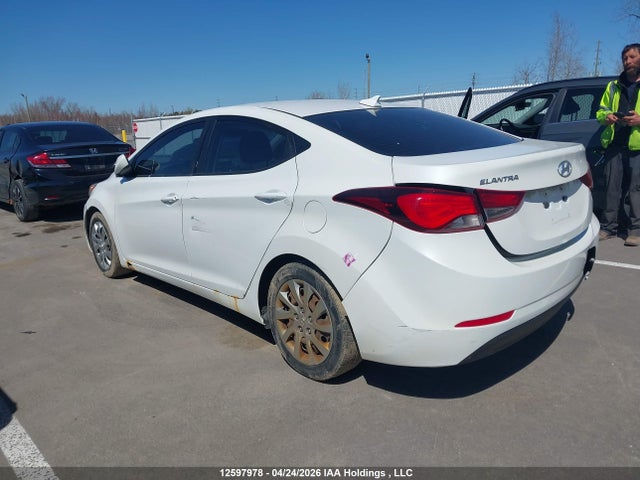 2016 Hyundai Elantra Gl მანქანა იყიდება აუქციონზე, vin: 5NPDH4AE8GH792035, აუქციონის ნომერი: 12597978