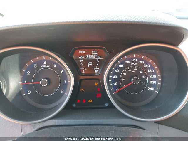 2011 Hyundai Elantra მანქანა იყიდება აუქციონზე, vin: 5NPDH4AE2BH006979, აუქციონის ნომერი: 12597981