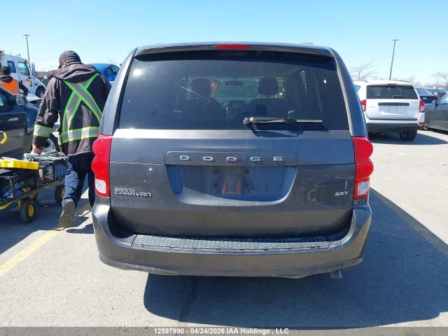 2C4RDGBG3FR747914 Dodge Grand Caravan
