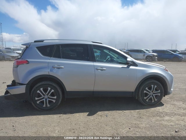 12598010 :رقم المزاد ، 2T3BFREV2HW549867 vin ، 2017 Toyota Rav4 Le مزاد بيع