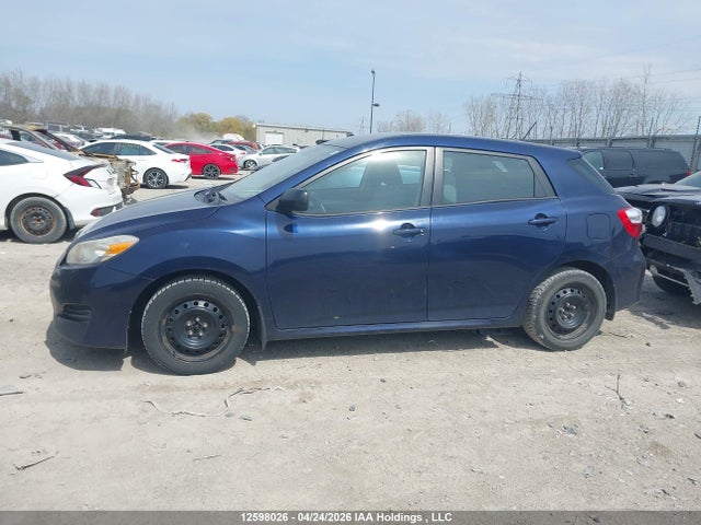 12598026 :رقم المزاد ، 2T1KU4EE0BC554771 vin ، 2011 Toyota Corolla Matrix مزاد بيع