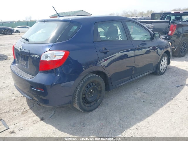 12598026 :رقم المزاد ، 2T1KU4EE0BC554771 vin ، 2011 Toyota Corolla Matrix مزاد بيع
