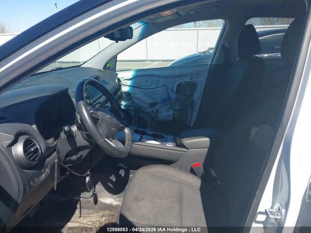 KM8K23AG1MU115135 Hyundai Kona Electric Preferred With Two-tone Roof