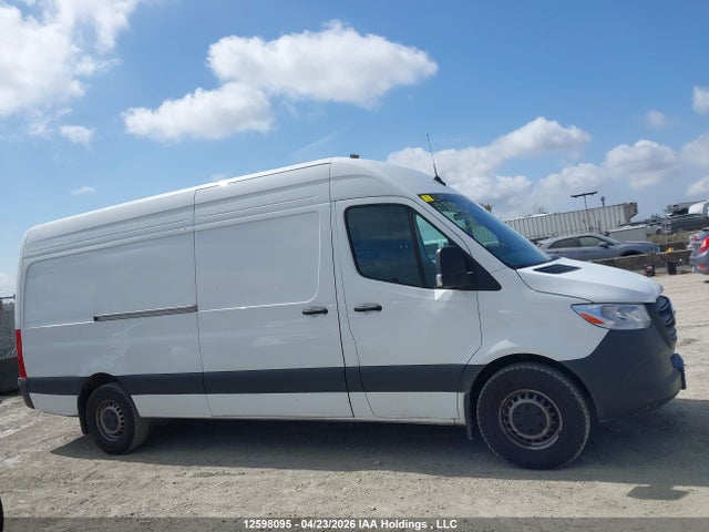 W1Y4KCHY5RP693235 Mercedes-Benz Sprinter 2500