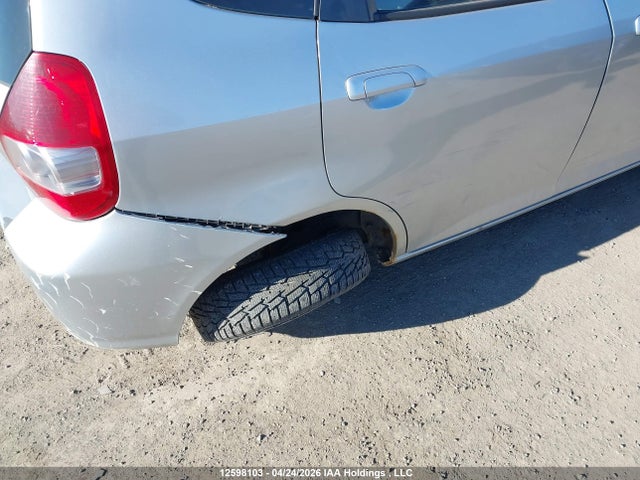 Продажа на аукционе авто 2007 Honda Fit, vin: JHMGD38477S816020, номер лота: 12598103