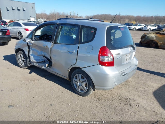 Продажа на аукционе авто 2007 Honda Fit, vin: JHMGD38477S816020, номер лота: 12598103