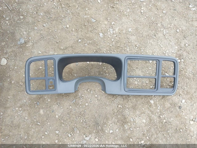 2004 Gmc New Sierra K1500 მანქანა იყიდება აუქციონზე, vin: 2GTEK13T541401839, აუქციონის ნომერი: 12598109