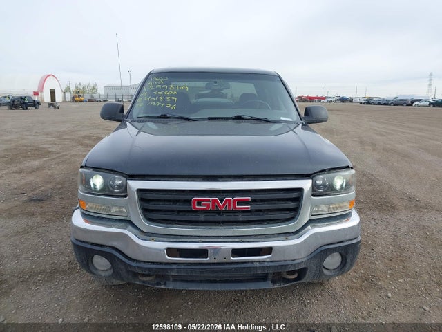 2004 Gmc New Sierra K1500 მანქანა იყიდება აუქციონზე, vin: 2GTEK13T541401839, აუქციონის ნომერი: 12598109