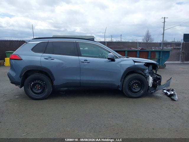Продажа на аукционе авто 2024 Toyota Corolla Cross, vin: 7MUDAABG8RV116027, номер лота: 12598118
