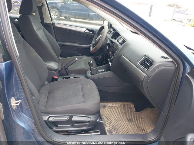 12598144 :رقم المزاد ، 3VWWA7AJ4FM419480 vin ، 2015 Volkswagen Jetta Tdi مزاد بيع