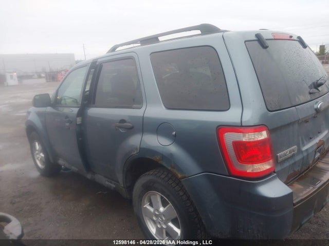 12598146 :رقم المزاد ، 1FMCU0DG8BKA18192 vin ، 2011 Ford Escape Xlt Automatic مزاد بيع