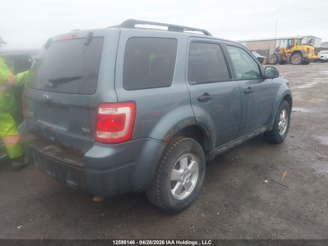 12598146 :رقم المزاد ، 1FMCU0DG8BKA18192 vin ، 2011 Ford Escape Xlt Automatic مزاد بيع