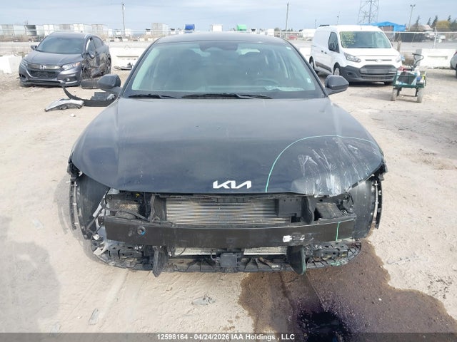 2025 Kia K4 Lx/lxs მანქანა იყიდება აუქციონზე, vin: 3KPFT4DE9SE159902, აუქციონის ნომერი: 12598164