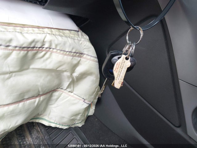 1FMCU0GX0FUB76015 Ford ESCAPE SE