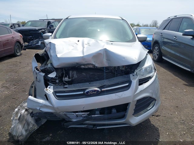 1FMCU0GX0FUB76015 Ford ESCAPE SE