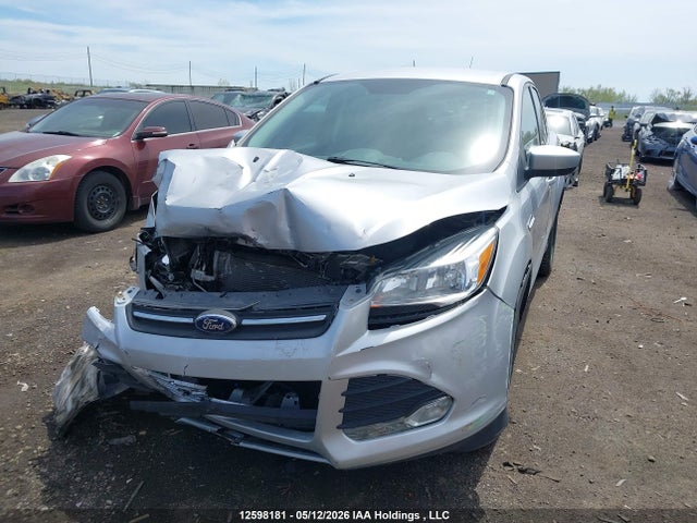 1FMCU0GX0FUB76015 Ford ESCAPE SE