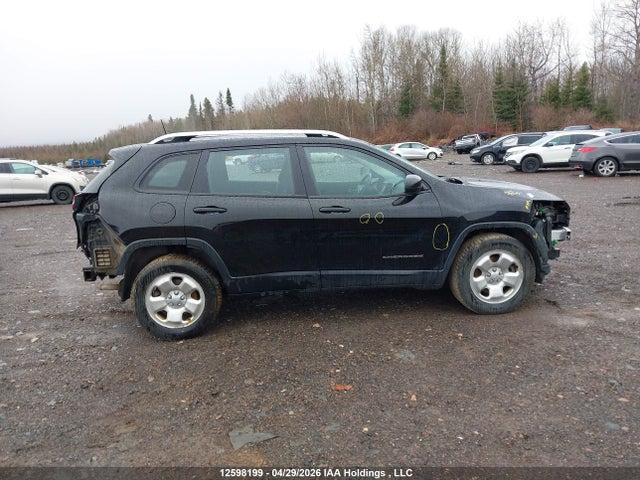 1C4PJMAS2HW555320 Jeep Cherokee Sport