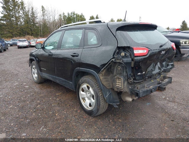 1C4PJMAS2HW555320 Jeep Cherokee Sport
