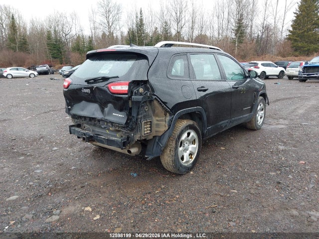 1C4PJMAS2HW555320 Jeep Cherokee Sport