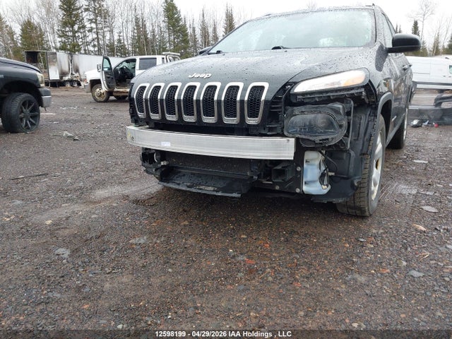 1C4PJMAS2HW555320 Jeep Cherokee Sport