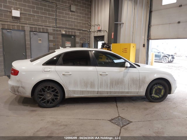 Продажа на аукционе авто 2013 Audi A4 2.0t, vin: WAUBFCFL3DN015057, номер лота: 12598209