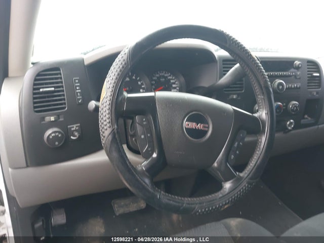 2013 Gmc Sierra K1500 Sl მანქანა იყიდება აუქციონზე, vin: 3GTP2UEA5DG255696, აუქციონის ნომერი: 12598221