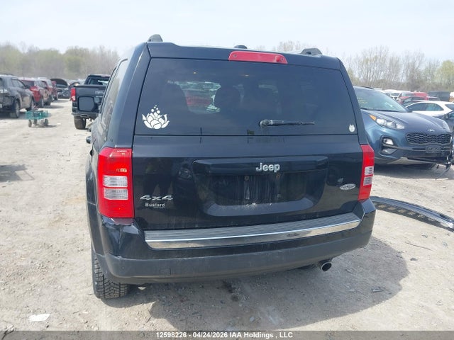 1C4NJRAB1GD556201 Jeep Patriot Sport/north