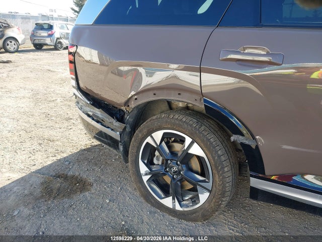 KM8RKESA9TU030675 Hyundai Palisade Luxury Hybrid 8-passenger