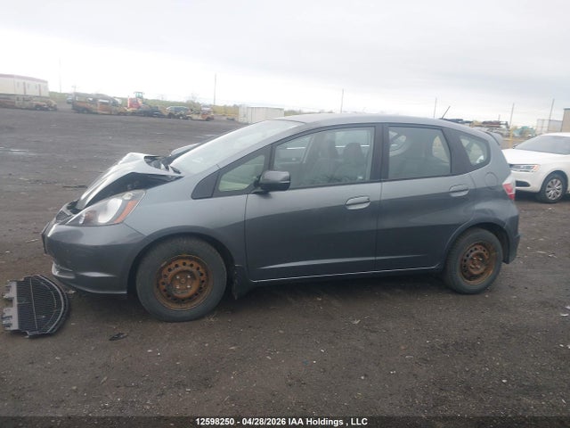 12598250 :رقم المزاد ، LUCGE8H56D3002107 vin ، 2013 Honda Fit Lx مزاد بيع