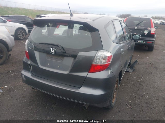 12598250 :رقم المزاد ، LUCGE8H56D3002107 vin ، 2013 Honda Fit Lx مزاد بيع
