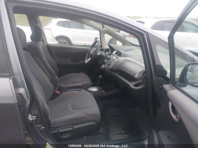 12598250 :رقم المزاد ، LUCGE8H56D3002107 vin ، 2013 Honda Fit Lx مزاد بيع
