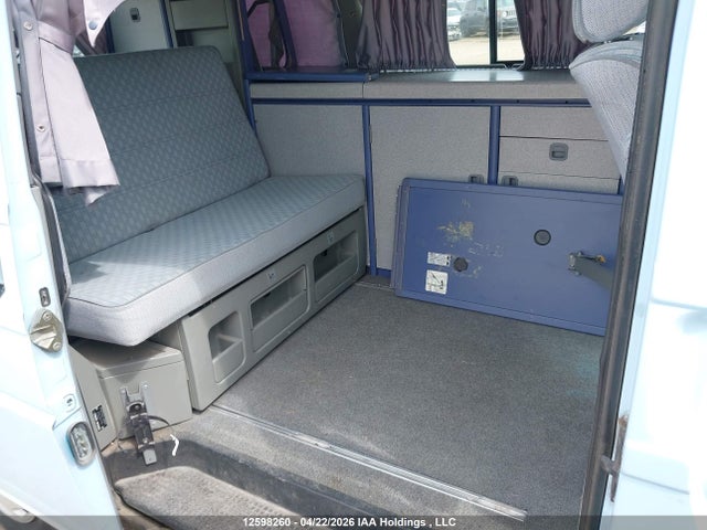 1992 Volkswagen Eurovan Cv Camper მანქანა იყიდება აუქციონზე, vin: WV2PC0709NH001752, აუქციონის ნომერი: 12598260