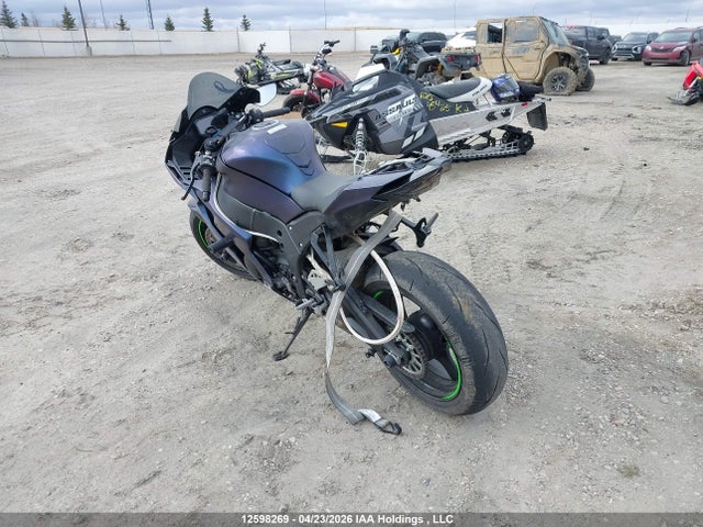 12598269 :رقم المزاد ، JKBZXVL12SA018829 vin ، 2025 Kawasaki Zx1002 L مزاد بيع