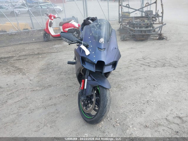 12598269 :رقم المزاد ، JKBZXVL12SA018829 vin ، 2025 Kawasaki Zx1002 L مزاد بيع