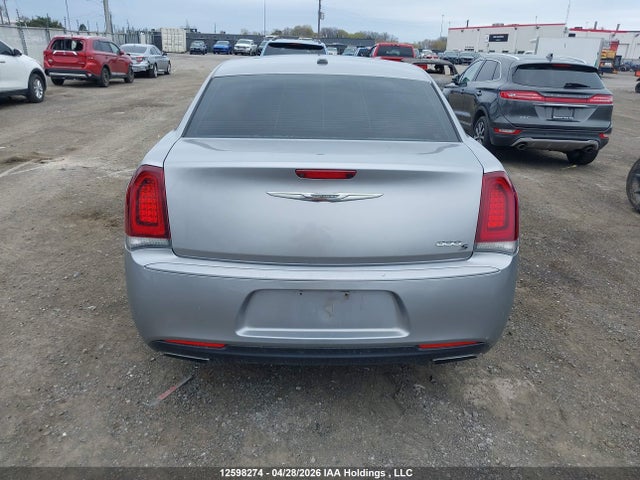 Продажа на аукционе авто 2015 Chrysler 300 S, vin: 2C3CCABG3FH867650, номер лота: 12598274