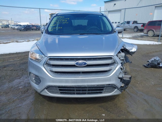 Продажа на аукционе авто 2017 Ford Escape Se, vin: 1FMCU9G94HUE99718, номер лота: 12598279