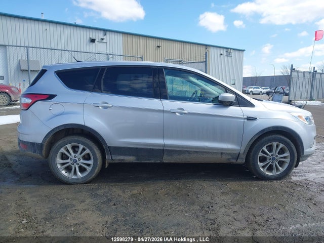 Продажа на аукционе авто 2017 Ford Escape Se, vin: 1FMCU9G94HUE99718, номер лота: 12598279